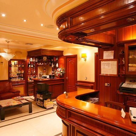 Hostal Victoria III Madrid Buitenkant foto