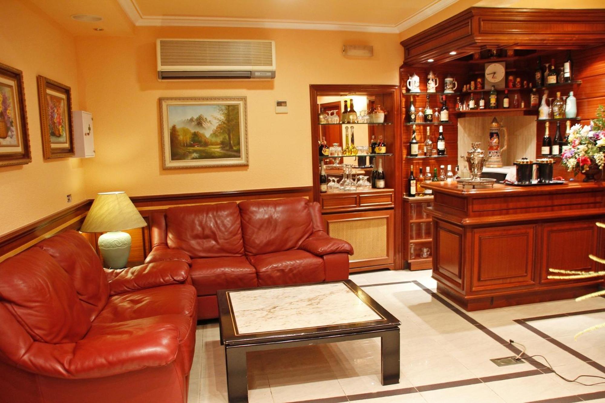 Hostal Victoria III Madrid Buitenkant foto